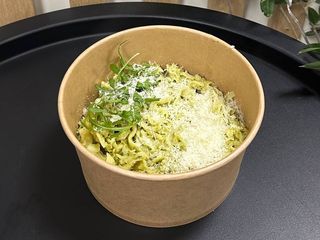 Паста з соусом песто