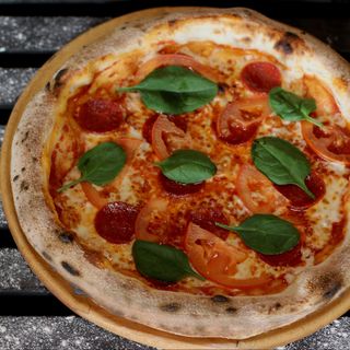 Neapolitan pizza Папероні (37см)