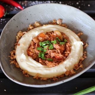 Томлена свинина з пюре