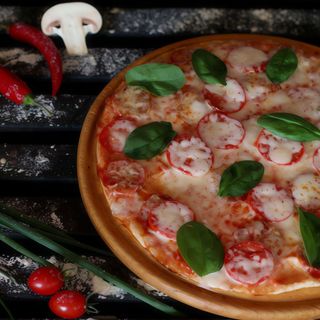 Піца Папероні (27см)