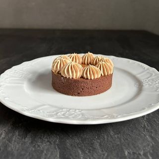 Тарт " Карамель-фундук "