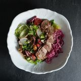 Салат з яловичиною (310г)