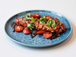 Короп у кисло-солодкому соусі (300g)