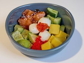 Поке боул з лососем (300g)