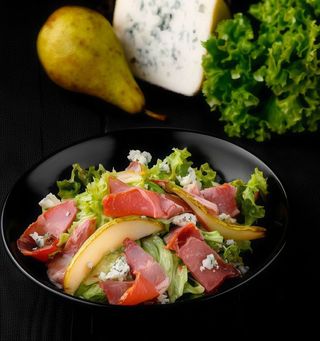 Салат з в'яленим ошийком і грушею 240г