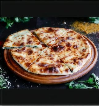 Хачапурі зі шпинатом і сиром 400г