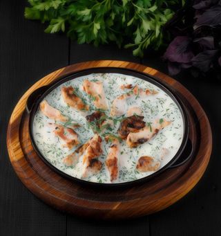 Курячі стегна в вершковому соусі (чкмерулі) 300г
