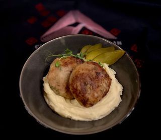 Щучі котлети з пюре 180/100