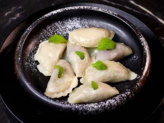 Вареники з вишнями (250/30г)