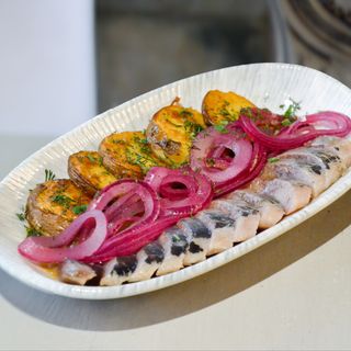 Оселедець з картоплею