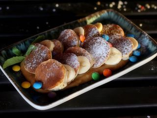 Міні-панкейки з крем ірискою (200г)