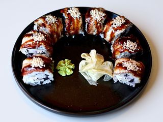 Рол Дракон з вугрем (275/45г)