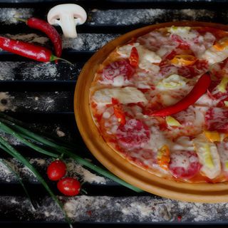 Піца Мʼясна (27см)