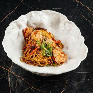 Японська яєчна локшина  WOK з тигровою креветкою
