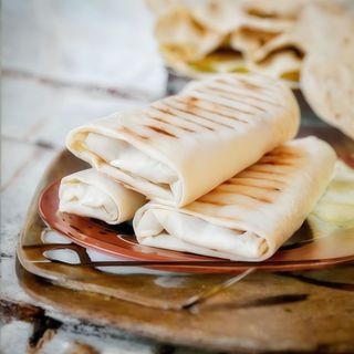 Сулугуні у лаваші 250 грам