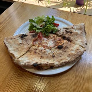 Кальцоне     (600 гр )