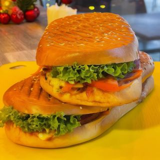 Паніні з мисливською