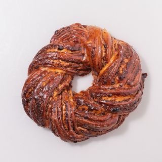 Калач різдвяний з горіховою начинкою 420г