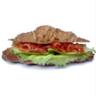 Круасан з лососем слабосоленим (140г)