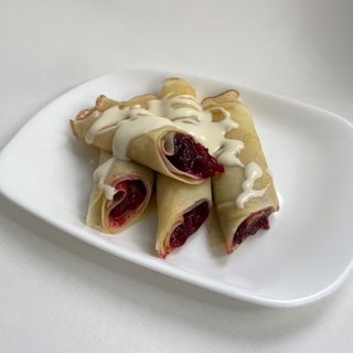 Млинці з вишнями (150 г)