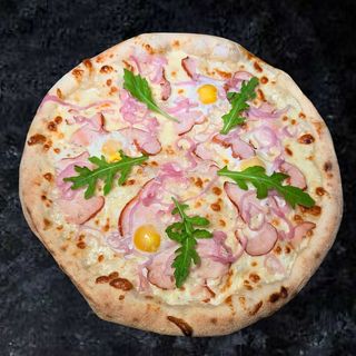 Піца Карбонара з перепелиним яйцем (500гр)