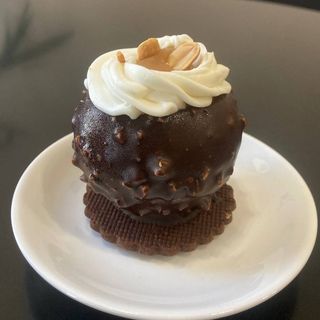 Чізкейк "Снікерс"