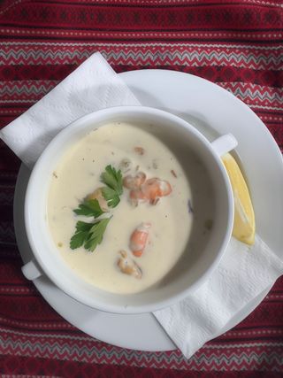 Вершковий суп з морепродуктами (300г)