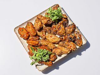 Сет курячих крилець (1050г)