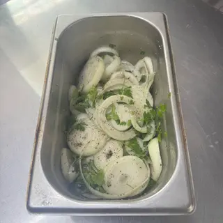 Маринована цибуля