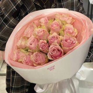 15 рожевих троянд