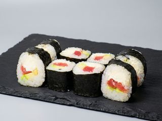 Футомак з тунцем (240г)