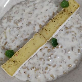 Каша вівсяна цільнозернова з сиром (270г)