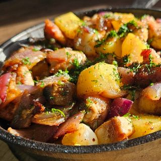 Пательня зі свининою