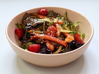 Теплий салат з яловичиною (300g)