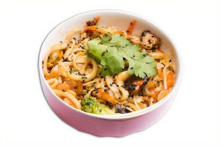 Удон з морепродуктами (400г)