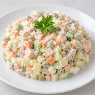Салат Олів'є 1 порція (200г)