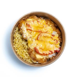 Булгур + відбивна з томатом та цибулею