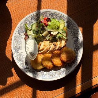 Картопляні деруни з куркою (270г)