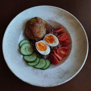 Гречка-боул з курячим стегном (450г)