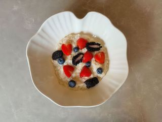 Вівсянка з фруктами (160g)