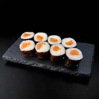 Макі з лососем (120г)