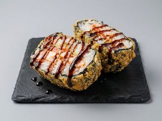 Суші бургер з лососем