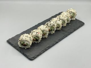 Каліфорнія в кунжуті з лососем