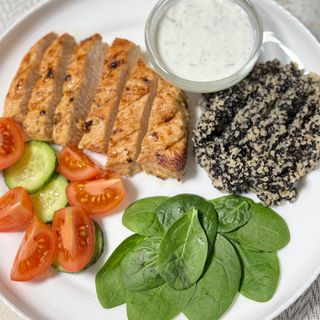 Стейк із філе індички з кіноа (340 г)