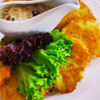 Деруни з сметаною 