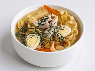 Бульйон курячий з локшиною.