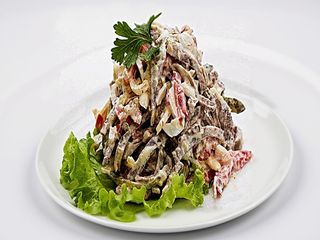 Салат з язика (250г)