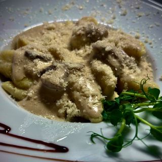 Ньоки з грибами у вершках