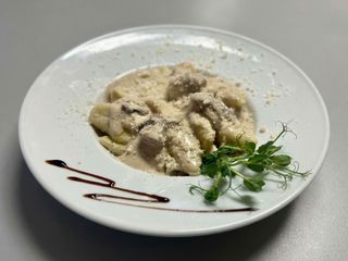 Ньоки з грибами у вершках