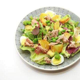 Салат з консервованим тунцем (240г) 